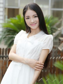 视觉传达系系主任 龚巧敏