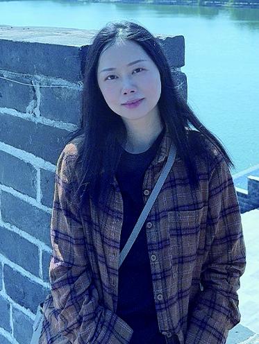 产品设计系主任 周莉