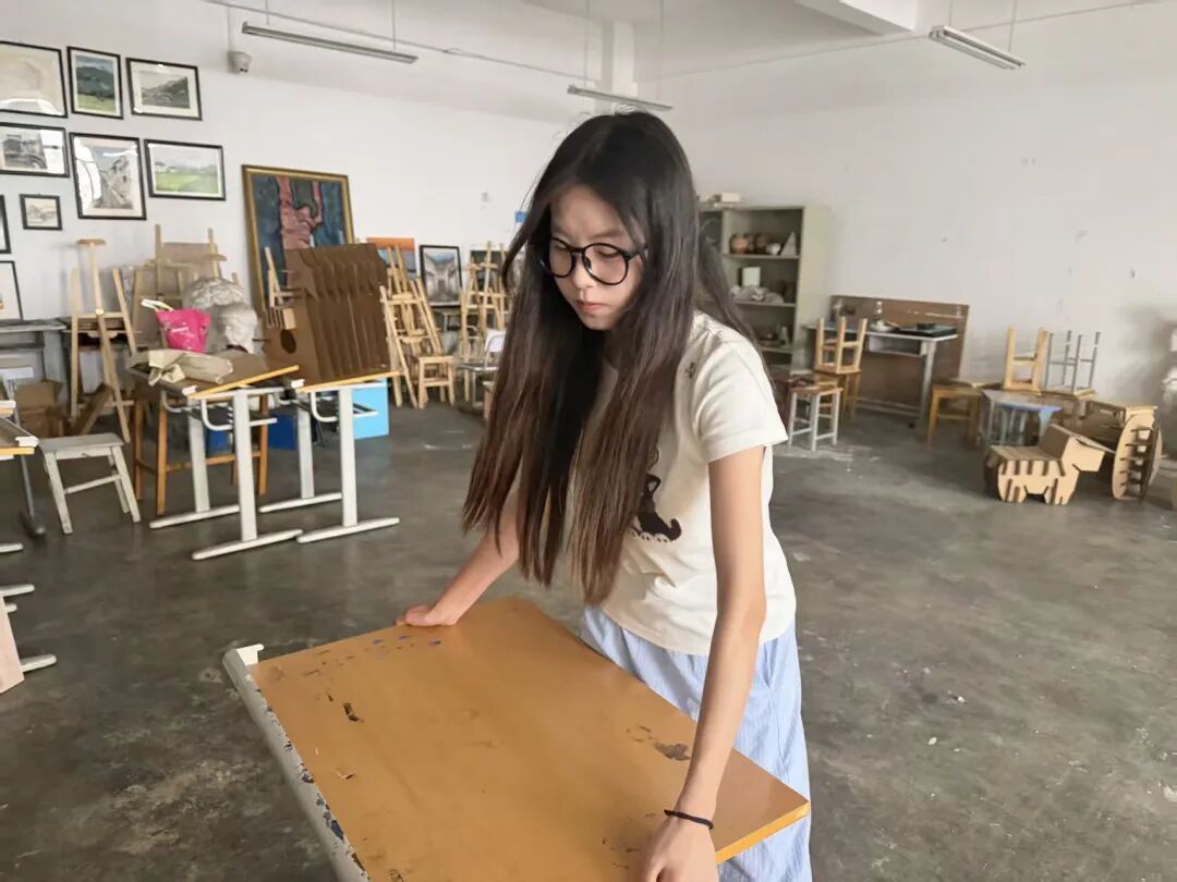 yl23455永利组织第四十四期入党积极分子开展校园清扫社会实践活动